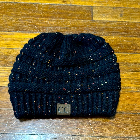 C.C Accessories - C.C Black Color Speckle Knit Ponytail Beanie